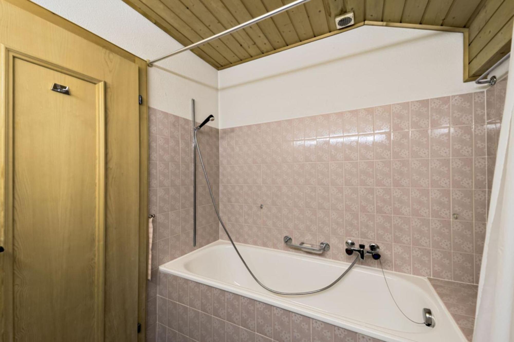 Ferienwohnung Chesa Clus - Zuoz Exterior foto